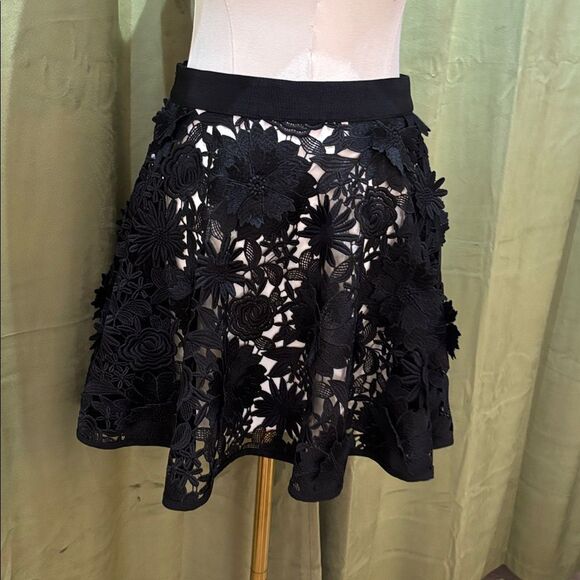 NWT Milly Minis Black Floral Lace Mini Skirt, US4 - Picture 8 of 11